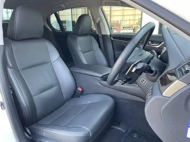 レクサス ＧＳ 300h Iパッケージ 宮城県 2014(平26)年 1.6万km ホワイトパールクリスタルシャイン 登録時走行距離　１５７７３ｋｍ/純正ナビ/・フルセグテレビ/・Bluetooth/・CD/DVD/・ＡＭ／ＦＭ/クルーズコントロール/クリアランスソナー/電動パーキング/ブレーキホールド/パーキングアシスト/パワーシート/ポジションメモリー/シートヒーター/エアシート/プッシュスタート/スマートキー/ＥＴＣ/ＬＥＤヘッドライト/ドアバイザー/サンシェード（後席＋トランクルーム）/レーダー探知機