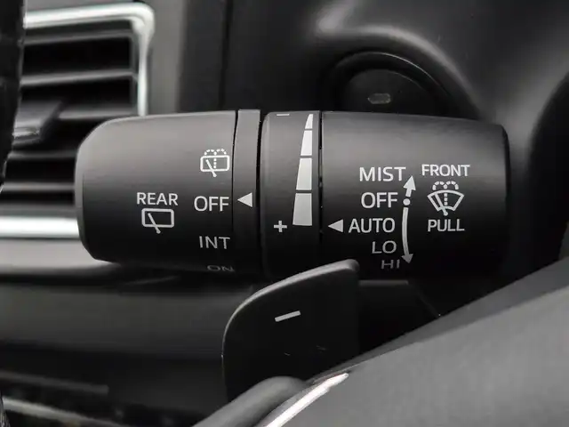 マツダ アクセラ スポーツ 15S プロアクティブ 鹿児島県 2018(平30)年 4.9万km ソニックシルバーM ３６０°ビューモニター　/ビルトインＥＴＣ　/レーダークルーズコントロール　/ｉ－ＡＣＴＩＶＳＥＮＳＥ　/アドバンストスマートシティブレーキサポート/ＡＴ誤発進抑制制御　/車線逸脱警報システム　/先進ライト　/前方ドライブレコーダー/ブラインドスポットモニタリング/リアクロストラフィックアラート/パドルシフト/MTモード付きAT/純正SDナビ/Bluetoothオーディオ/横滑り防止装置/レーンキープアシスト/前後コーナーセンサー