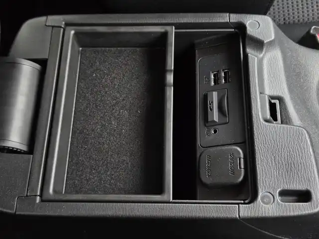マツダ アクセラ スポーツ 15S プロアクティブ 鹿児島県 2018(平30)年 4.9万km ソニックシルバーM ３６０°ビューモニター　/ビルトインＥＴＣ　/レーダークルーズコントロール　/ｉ－ＡＣＴＩＶＳＥＮＳＥ　/アドバンストスマートシティブレーキサポート/ＡＴ誤発進抑制制御　/車線逸脱警報システム　/先進ライト　/前方ドライブレコーダー/ブラインドスポットモニタリング/リアクロストラフィックアラート/パドルシフト/MTモード付きAT/純正SDナビ/Bluetoothオーディオ/横滑り防止装置/レーンキープアシスト/前後コーナーセンサー