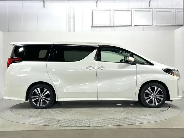 トヨタ アルファード S Cパッケージ 大阪府 2023(令5)年 0.9万km ホワイトパールクリスタルシャイン ツインムーンルーフ　純正フリップダウンモニター　ディスプレイオーディオ　３眼ＬＥＤヘッドライト　両側電動ドア　ＡＣ１００Ｖ　バックカメラ　ビルトインＥＴＣ　メモリシート　ドラレコ　ハンドルヒーター