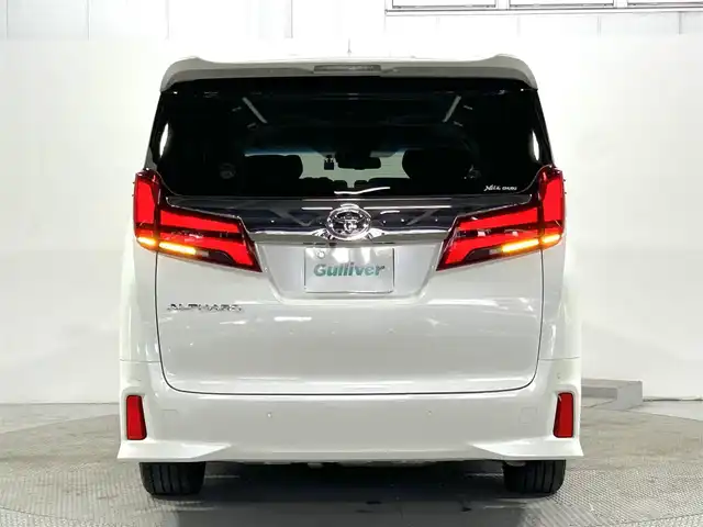トヨタ アルファード S Cパッケージ 大阪府 2023(令5)年 0.9万km ホワイトパールクリスタルシャイン ツインムーンルーフ　純正フリップダウンモニター　ディスプレイオーディオ　３眼ＬＥＤヘッドライト　両側電動ドア　ＡＣ１００Ｖ　バックカメラ　ビルトインＥＴＣ　メモリシート　ドラレコ　ハンドルヒーター