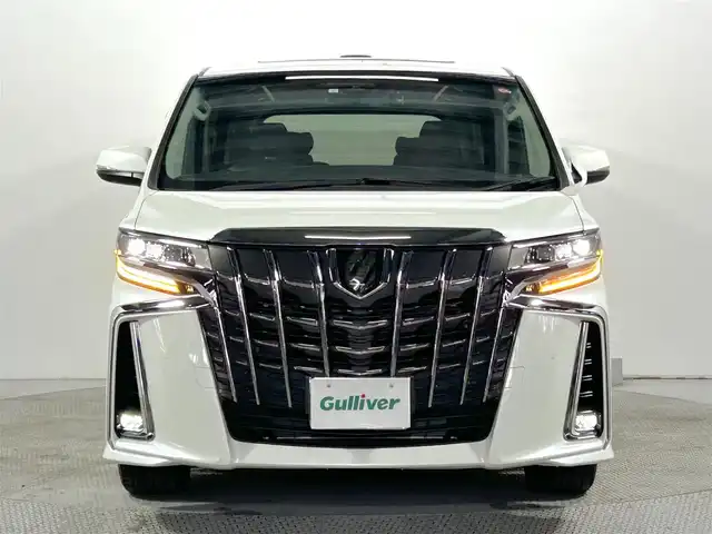 トヨタ アルファード S Cパッケージ 大阪府 2023(令5)年 0.9万km ホワイトパールクリスタルシャイン ツインムーンルーフ　純正フリップダウンモニター　ディスプレイオーディオ　３眼ＬＥＤヘッドライト　両側電動ドア　ＡＣ１００Ｖ　バックカメラ　ビルトインＥＴＣ　メモリシート　ドラレコ　ハンドルヒーター
