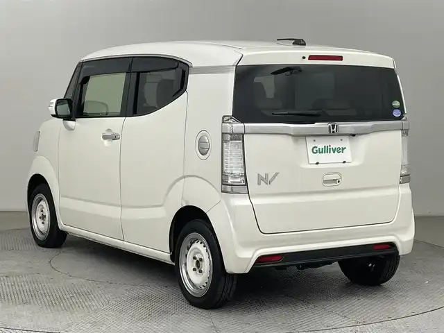ホンダ Ｎ ＢＯＸ スラッシュ X 道央・札幌 2016(平28)年 6.2万km プレミアムホワイトパールⅡ ・４WD/・寒冷地仕様/・純正SDナビ/・CD/DVD/BT/USB/iPod/AUX/SD/フルセグ/・バックカメラ/・クルーズコントロール/・置くだけ充電/・ステアリングヒーター/・モード切替ステアリング/・CTBA/・衝突軽減ブレーキ/・横滑り防止装置/・純正フロアマット/・HIDヘッドライト/・オートライト/・14インチスチールホイール冬タイヤ/・積込14インチスチールホイール夏タイヤ/・プッシュスタート/・スマートキー/・スペアキー/・保証書・取扱説明書