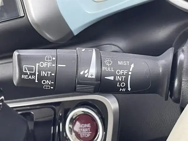 ホンダ Ｎ ＢＯＸ スラッシュ X 道央・札幌 2016(平28)年 6.2万km プレミアムホワイトパールⅡ ・４WD/・寒冷地仕様/・純正SDナビ/・CD/DVD/BT/USB/iPod/AUX/SD/フルセグ/・バックカメラ/・クルーズコントロール/・置くだけ充電/・ステアリングヒーター/・モード切替ステアリング/・CTBA/・衝突軽減ブレーキ/・横滑り防止装置/・純正フロアマット/・HIDヘッドライト/・オートライト/・14インチスチールホイール冬タイヤ/・積込14インチスチールホイール夏タイヤ/・プッシュスタート/・スマートキー/・スペアキー/・保証書・取扱説明書