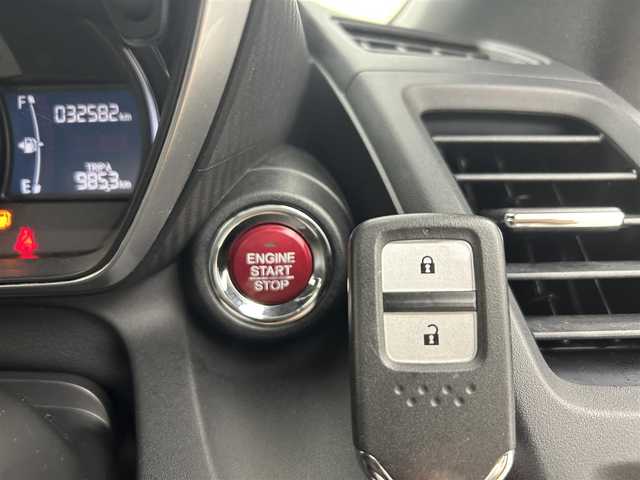 ホンダ Ｓ６６０ α 茨城県 2016(平28)年 3.3万km アドミラルグレーメタリック センターディスプレイ/(internavi POCKET連携対応)/バックカメラ/シティブレーキアクティブシステム/クルーズコントロール/アクティブスポイラー/ETC/ドラレコ/純正15インチAW/LEDヘッドライト/スマートキー