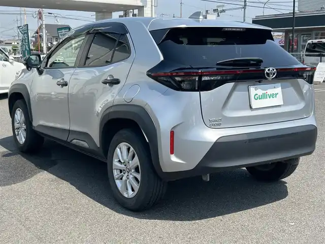 トヨタ ヤリスクロス G 広島県 2020(令2)年 4.7万km シルバーメタリック ワンオーナ/純正ディスプレイオーディオ/「AM/FM/Bluetooth」/バックメラ/前後ドライブレコーダー/レザー調シートカバー/衝突被害軽減システム/レーダークルーズコントロール/コーナーセンサー/先行車発進警告/電動パーキングシステム/電動ホールドシステム/LEDヘッドライト/オートライト/オートマチックハイビーム/純正16インチAW/プッシュスタート/スペアキー×1