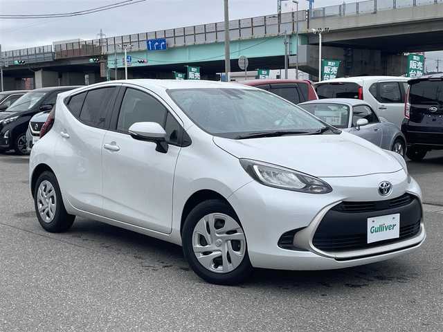 トヨタ アクア G 石川県 2023(令5)年 2.2万km プラチナホワイトパールマイカ 純正ナビ/バックカメラ/LEDヘッドライト/ETC/ドライブレコーダー/スマートキー/プッシュスタート/電動ミラー/トヨタセーフティセンス/レーダークルーズ/ABS/保証書