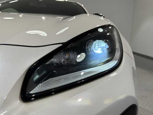 トヨタ ＧＲ８６ SZ 愛知県 2022(令4)年 1.9万km クリスタルホワイトパール 純正９インチナビ/クルーズコントロール/バックカメラ/ＥＴＣ/純正フロアマット/純正１７インチアルミホイール/６ＭＴ/ＩＳＯＦＩＸ/ステアリングスイッチ/ＬＥＤヘッドライト/プッシュスタート