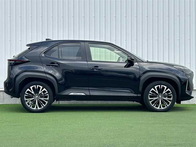 トヨタ ヤリスクロス Z 香川県 2020(令2)年 1.2万km ブラックマイカ パワーバックドア/全方位カメラ/トヨタセーフティセンス/クルーズコントロール/オートホールド/シートヒーター/パワーシート/前後コーナーセンサー/LEDヘッドライト/純正ナビ/純正フロアマット/ハーフレザーシート/純正AW/オートエアコン/Bluetooth/プッシュスタート