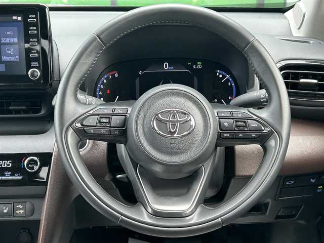 トヨタ ヤリスクロス Z 香川県 2020(令2)年 1.2万km ブラックマイカ パワーバックドア/全方位カメラ/トヨタセーフティセンス/クルーズコントロール/オートホールド/シートヒーター/パワーシート/前後コーナーセンサー/LEDヘッドライト/純正ナビ/純正フロアマット/ハーフレザーシート/純正AW/オートエアコン/Bluetooth/プッシュスタート