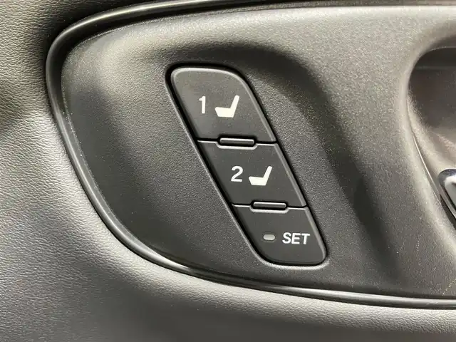 ホンダ ＺＲ－Ｖ ハイブリッド e:HEV Z 愛知県 2024(令6)年 0.8万km ミッドナイトブルービームM 純正９インチナビ/マルチビューカメラシステム/ＢＯＳＥサウンドシステム/衝突軽減ブレーキ/レーダークルーズコントロール/ブラインドスポットモニター/車線逸脱警報/クリアランスソナー/パワーバックドア/電動パーキングブレーキ/ワイヤレス充電/本革シート/パワーシート【メモリー機能付】/シートヒーター/ハンドルヒーター/パドルシフト/前後ドライブレコーダー/ビルトインＥＴＣ2.0/アクセサリーソケット/USB入力端子/ISOFIX/純正フロアマット/純正18インチアルミホイール