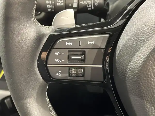 ホンダ ＺＲ－Ｖ ハイブリッド e:HEV Z 愛知県 2024(令6)年 0.8万km ミッドナイトブルービームM 純正９インチナビ/マルチビューカメラシステム/ＢＯＳＥサウンドシステム/衝突軽減ブレーキ/レーダークルーズコントロール/ブラインドスポットモニター/車線逸脱警報/クリアランスソナー/パワーバックドア/電動パーキングブレーキ/ワイヤレス充電/本革シート/パワーシート【メモリー機能付】/シートヒーター/ハンドルヒーター/パドルシフト/前後ドライブレコーダー/ビルトインＥＴＣ2.0/アクセサリーソケット/USB入力端子/ISOFIX/純正フロアマット/純正18インチアルミホイール