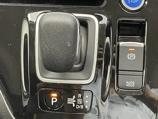 日産 セレナ e－パワー ハイウェイスター V 滋賀県 2021(令3)年 4.2万km アズライトブルー 9インチ純正ナビ/・フルセグTV/・Bluetooth/・CD/DVD/・USB/全方位カメラ/前後ドライブレコーダー/前後ソナー/デジタルインナーミラー/フリップダウンモニター/電動パーキングブレーキ/オートブレーキホールド/プッシュスタート/スマートキー/ステアリングスイッチ