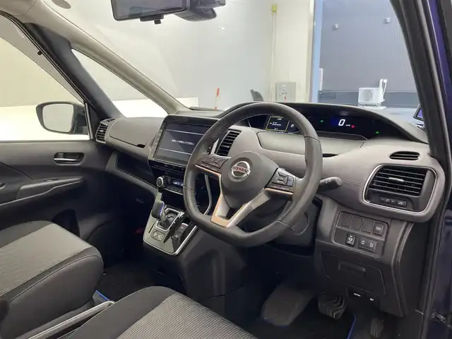 日産 セレナ e－パワー ハイウェイスター V 滋賀県 2021(令3)年 4.2万km アズライトブルー 9インチ純正ナビ/・フルセグTV/・Bluetooth/・CD/DVD/・USB/全方位カメラ/前後ドライブレコーダー/前後ソナー/デジタルインナーミラー/フリップダウンモニター/電動パーキングブレーキ/オートブレーキホールド/プッシュスタート/スマートキー/ステアリングスイッチ