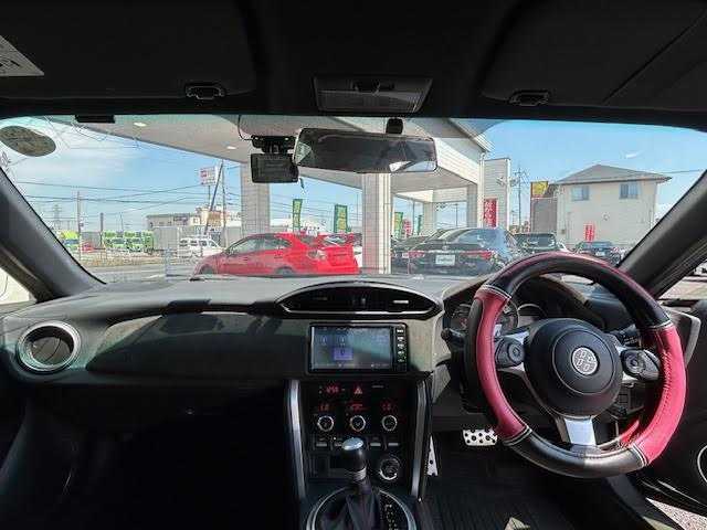 トヨタ ８６ GT リミテッド 埼玉県 2018(平30)年 8.2万km クリスタルブラックシリカ 純正SDナビ/【CD/フルセグ/Bluetooth】/バックカメラ/クルーズコントロール/ハーフレザーシート/ドライブレコーダー/LEDヘッドライト/シートヒーター/リアウイング/ETC/横滑り防止装置