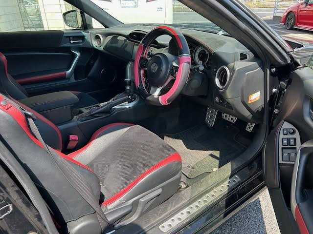 トヨタ ８６ GT リミテッド 埼玉県 2018(平30)年 8.2万km クリスタルブラックシリカ 純正SDナビ/【CD/フルセグ/Bluetooth】/バックカメラ/クルーズコントロール/ハーフレザーシート/ドライブレコーダー/LEDヘッドライト/シートヒーター/リアウイング/ETC/横滑り防止装置