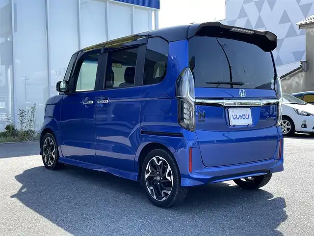 ホンダ Ｎ ＢＯＸ G L ホンダセンシング 福島県 2019(令1)年 10.5万km ブリリアントスポーティブルーメタリック2トーン (株)IDOMが運営する【じしゃロンいわき店】の自社ローン専用車両になります。こちらは現金またはオートローンご利用時の価格です。自社ローンご希望の方は別途その旨お申付け下さい/登録時走行距離105026km/ツートンカラー/KENWOOD社外ナビゲーション/バックカメラ/地上デジタルTV/プッシュスタート/スマートキー/片側パワースライドドア/サイドバイザー/フロアマット/純正アルミホイール/リアスポイラー