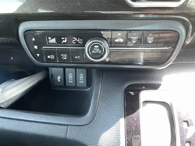 ホンダ Ｎ ＢＯＸ G L ホンダセンシング 福島県 2019(令1)年 10.5万km ブリリアントスポーティブルーメタリック2トーン (株)IDOMが運営する【じしゃロンいわき店】の自社ローン専用車両になります。こちらは現金またはオートローンご利用時の価格です。自社ローンご希望の方は別途その旨お申付け下さい/登録時走行距離105026km/ツートンカラー/KENWOOD社外ナビゲーション/バックカメラ/地上デジタルTV/プッシュスタート/スマートキー/片側パワースライドドア/サイドバイザー/フロアマット/純正アルミホイール/リアスポイラー