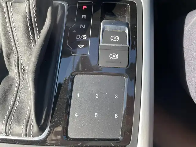 アウディ Ａ６ アバント 2．0 TFSI クワトロ 道東・釧路十勝 2018(平30)年 7.9万km 黒 ４WD/パノラマサンルーフ/S line パッケージ/純正ナビ/ CD/DVD/SD/BT/フルセグ/パークアシストパッケージ/　パークアシスト/　サラウンドビューカメラ/純正ETC/純正前後ドライブレコーダー/アウディプレセンス/アウディアクティブレーンアシスト/クルーズコントロール/パークディスタンスコントロール/レザーシート/フロントシートヒーティング/電動フロントシート/４ゾーンデラックスオートマチックエアコンディショナー/純正20インチAW/LEDヘッドライト/純正フロアマット