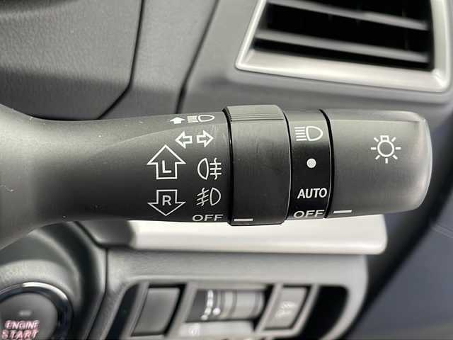 スバル インプレッサ ＸＶ 2．0i－S アイサイト 千葉県 2019(平31)年 3.9万km ダークブルーパール 純正メモリナビ/フルセグテレビ/バックカメラ/CD/DVD/SD再生/Bluetooth/iPod/AUX接続/ETC/アイサイト/先行車発進お知らせ/前後ドライブレコーダー/前席パワーシート/純正フロアマット/純正18インチアルミホイール/LEDヘッドライト/フロントフォグランプ/ステアリング連動ヘッドランプ/ヘッドライトレベライザー/電動パーキングブレーキ/オートブレーキホールド/ドアバイザー/電動格納ウィンカーミラー