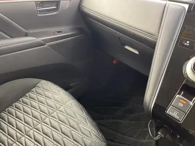 三菱 デリカＤ：５ G 三重県 2020(令2)年 2万km アイガーグレーM/ダイヤモンドブラックマイカ /禁煙車//純正ナビ//マルチアラウンドモニター//両側パワースライドドア//パドルシフト//レーダークルーズコントロール//eアシスト//電動パーキング//前後ドライブレコーダー//ETC//オートハイビーム//衝突軽減