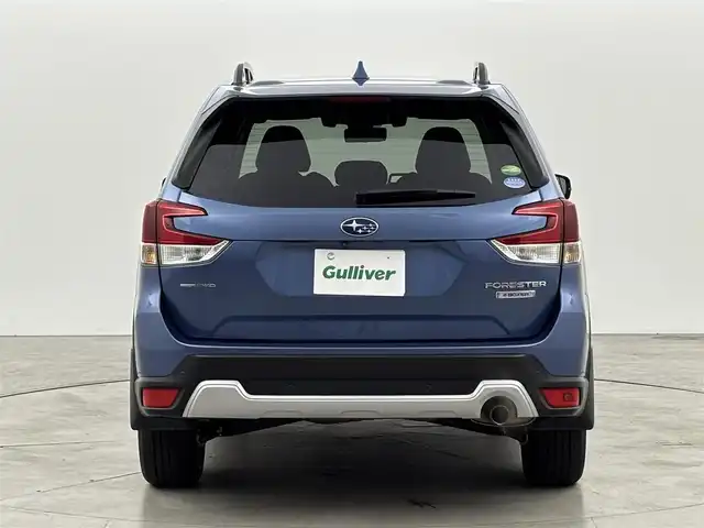 スバル フォレスター ハイブリッド アドバンス 福岡県 2019(令1)年 5.9万km ホライゾンブルーP 純正８インチナビ　/デジタルルームミラー　/ＥＴＣ　/レーダークルーズコントロール　/衝突軽減システム　/レーンキープ　/コーナーセンサー　/横滑り防止/センターデフロック　/パドルシフト　/パワーバックドア　/シートヒーター/４WD