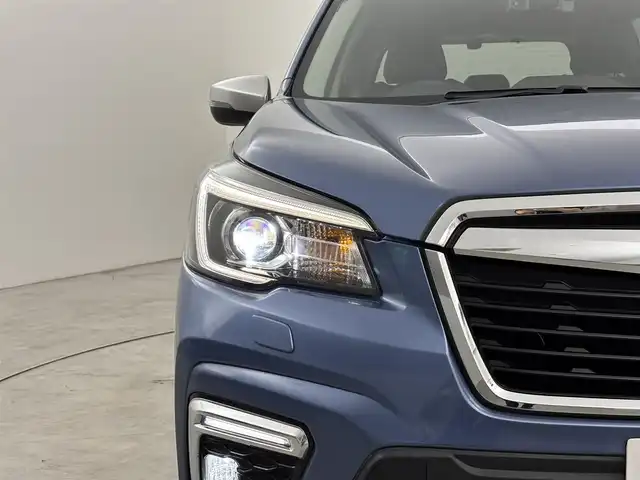 スバル フォレスター ハイブリッド アドバンス 福岡県 2019(令1)年 5.9万km ホライゾンブルーP 純正８インチナビ　/デジタルルームミラー　/ＥＴＣ　/レーダークルーズコントロール　/衝突軽減システム　/レーンキープ　/コーナーセンサー　/横滑り防止/センターデフロック　/パドルシフト　/パワーバックドア　/シートヒーター/４WD