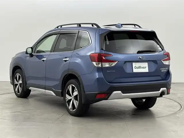 スバル フォレスター ハイブリッド アドバンス 福岡県 2019(令1)年 5.9万km ホライゾンブルーP 純正８インチナビ　/デジタルルームミラー　/ＥＴＣ　/レーダークルーズコントロール　/衝突軽減システム　/レーンキープ　/コーナーセンサー　/横滑り防止/センターデフロック　/パドルシフト　/パワーバックドア　/シートヒーター/４WD