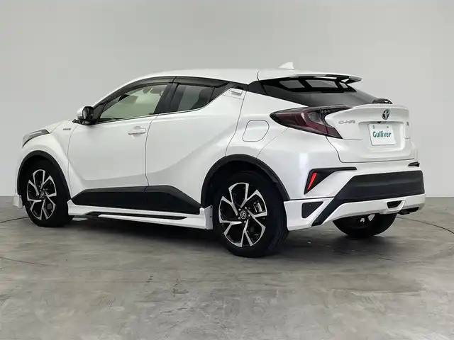 トヨタ Ｃ－ＨＲ G 群馬県 2017(平29)年 6.3万km ホワイトパールクリスタルシャイン 純正９インチナビ　モデリスタエアロ　バックカメラ　衝突軽減　BSM　アダプティブクルーズコントロール　レーンアシスト　ビルトインＥＴＣ　シートヒーター　純正ドライブレコーダー　スマートキー　禁煙車