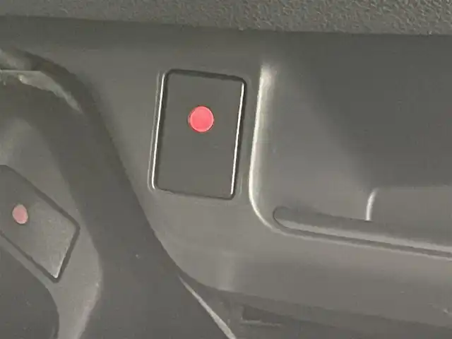 トヨタ Ｃ－ＨＲ G 群馬県 2017(平29)年 6.3万km ホワイトパールクリスタルシャイン 純正９インチナビ　モデリスタエアロ　バックカメラ　衝突軽減　BSM　アダプティブクルーズコントロール　レーンアシスト　ビルトインＥＴＣ　シートヒーター　純正ドライブレコーダー　スマートキー　禁煙車