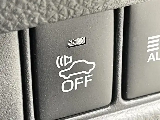 トヨタ Ｃ－ＨＲ G 群馬県 2017(平29)年 6.3万km ホワイトパールクリスタルシャイン 純正９インチナビ　モデリスタエアロ　バックカメラ　衝突軽減　BSM　アダプティブクルーズコントロール　レーンアシスト　ビルトインＥＴＣ　シートヒーター　純正ドライブレコーダー　スマートキー　禁煙車