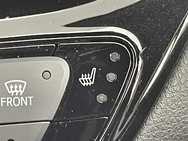 トヨタ Ｃ－ＨＲ G 群馬県 2017(平29)年 6.3万km ホワイトパールクリスタルシャイン 純正９インチナビ　モデリスタエアロ　バックカメラ　衝突軽減　BSM　アダプティブクルーズコントロール　レーンアシスト　ビルトインＥＴＣ　シートヒーター　純正ドライブレコーダー　スマートキー　禁煙車