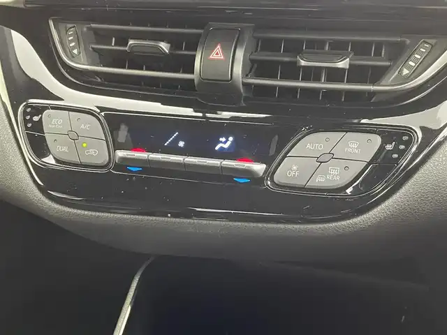 トヨタ Ｃ－ＨＲ G 群馬県 2017(平29)年 6.3万km ホワイトパールクリスタルシャイン 純正９インチナビ　モデリスタエアロ　バックカメラ　衝突軽減　BSM　アダプティブクルーズコントロール　レーンアシスト　ビルトインＥＴＣ　シートヒーター　純正ドライブレコーダー　スマートキー　禁煙車