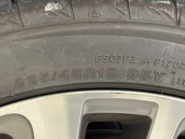 スバル レヴォーグ 1．6GT－S アイサイト 愛知県 2015(平27)年 4.9万km スティールブルーグレーM アイサイト/純正ナビ/レーダークルーズコントロール/フルセグ/CD DVD/Bluetooth/バックカメラ/パワーシート/純正アルミホイール/４WD/パドルシフト/ダウンヒルアシストコントロール/ETC/ステアリングスイッチ/スマートキー/プッシュスタート