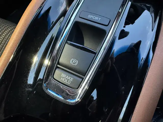 ホンダ ヴェゼル ハイブリッド Z 千葉県 2014(平26)年 4.3万km ミスティックグリーンパール ワンオーナー車/あんしんパッケージ/コンフォートビューパッケージ/純正ナビ/ワンセグTV/Bluetooth/バックカメラ/ハーフレザーシート/D/N席シートヒーター/純正17インチAW/LEDライト/ETC/保証書・取説/スペアキー