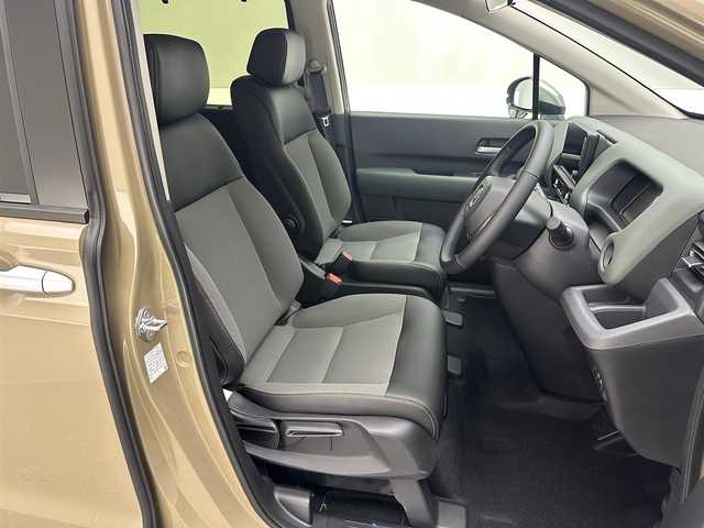 ホンダ フリード ハイブリット e:HEV クロスター 兵庫県 2025(令7)年 0.1千km ベージュ ・登録済未使用車/・純正メモリナビ/（Bluetooth/USB/フルセグTV）/・純正ディスプレイオーディオ/（AndroidAut/Applecarplay）/・ACC/・PCS　/・ LKA/・BSM/・バックカメラ/・コーナーセンサー/・両側パワースライドドア/・シートヒーター/・ハーフレザーシート/・ルーフレール/・LEDヘッドライト/・ＬＥＤフォグランプ/・純正15インチアルミホイール/・スペアキー×１