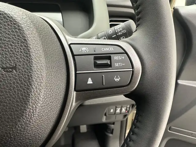 ホンダ フリード ハイブリット e:HEV クロスター 兵庫県 2025(令7)年 0.1千km ベージュ ・登録済未使用車/・純正メモリナビ/（Bluetooth/USB/フルセグTV）/・純正ディスプレイオーディオ/（AndroidAut/Applecarplay）/・ACC/・PCS　/・ LKA/・BSM/・バックカメラ/・コーナーセンサー/・両側パワースライドドア/・シートヒーター/・ハーフレザーシート/・ルーフレール/・LEDヘッドライト/・ＬＥＤフォグランプ/・純正15インチアルミホイール/・スペアキー×１