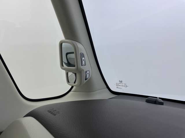 ホンダ Ｎ ＢＯＸ L 新潟県 2023(令5)年 3.5万km プラチナホワイトパール 4WD/スマートキー/メモリナビ　型式MDV-D309BT/CD/SD/USB/バックカメラ/ETC/ドラレコ/シートヒーター　D席/N席/ホンダセンシング/LEDライト