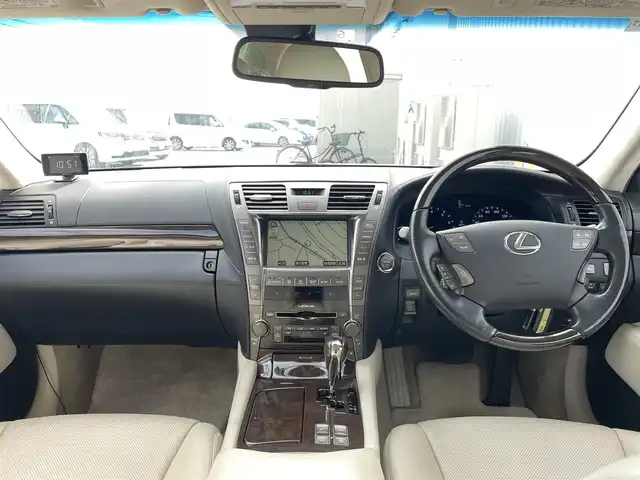 レクサス ＬＳ 600h バージョンU Iパック 佐賀県 2007(平19)年 10万km ホワイトパールクリスタルシャイン 純正HDDナビ(ワンセグTV/CD/DVD/MD)/バックモニター/サンルーフ/横滑り防止/コーナーセンサー/ノーマルクルコン/シートヒーター/パワーシート/エアシート/ETC/オートホールド/純正フロアマット/純正HIDヘッドライト