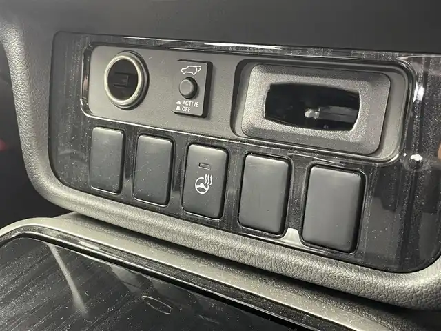 三菱 アウトランダー ＰＨＥＶ G プレミアムパッケージ 福井県 2015(平27)年 7.8万km ルビーブラックP 純正ナビ/衝突軽減ブレーキ/全方位カメラ/レーンキープアシスト/ETC/パワーシート /シートヒーター /クルーズコントロール/革巻きステアリング/ステアリングヒーター/ステアリングチルド機構/ステアリングスイッチ/パドルシフト/LED/オートライト /フォグランプ/オートマチックハイビーム/プッシュスタート/スマートキー/純正フロアマット/リアワイパー