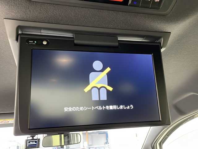 トヨタ ノア Si ダブルバイビーⅢ 兵庫県 2021(令3)年 1.6万km ホワイトパールクリスタルシャイン ・純正10インチナビ&TV&CD&SD&BT/・トヨタセーフティセンス　/・プリクラッシュセーフティ/・レーンキープアシスト/・オートマチックハイビーム/・クルーズコントロール/・両側パワースライドドア/・純正リアフリップダウンモニター　/・前後ドライブレコーダー/・ビルトインＥＴＣ　/・バックカメラ　/・前後コーナーセンサー/・ハーフレザーシート/・アイドリングストップ　/・LEDオートライト　/・LEDフォグランプ　/・純正１６インチアルミホイール