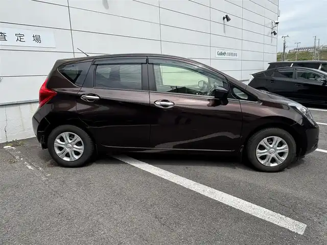 日産 ノート メダリスト  Vセレクション+セーフティⅡ 長崎県 2016(平28)年 6.1万km インペリアルアンバーP ワンオーナー/純正メモリナビ/（フルセグ/CD/DVD/BT）/アラウンドビューモニター/衝突軽減ブレーキ/横滑り防止装置/レーンアシスト/オートライト/ドアバイザー/プッシュスタート/ETC/電格ミラー/取扱説明書/保証書