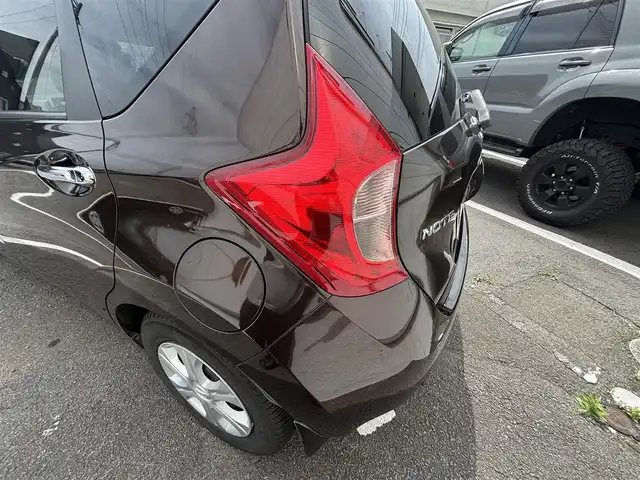 日産 ノート メダリスト  Vセレクション+セーフティⅡ 長崎県 2016(平28)年 6.1万km インペリアルアンバーP ワンオーナー/純正メモリナビ/（フルセグ/CD/DVD/BT）/アラウンドビューモニター/衝突軽減ブレーキ/横滑り防止装置/レーンアシスト/オートライト/ドアバイザー/プッシュスタート/ETC/電格ミラー/取扱説明書/保証書