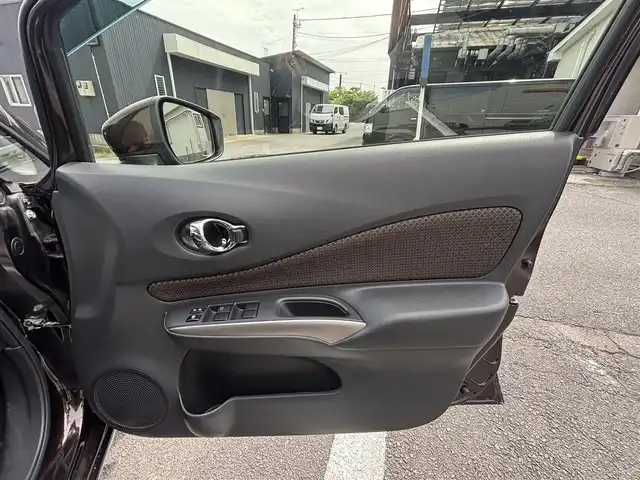 日産 ノート メダリスト  Vセレクション+セーフティⅡ 長崎県 2016(平28)年 6.1万km インペリアルアンバーP ワンオーナー/純正メモリナビ/（フルセグ/CD/DVD/BT）/アラウンドビューモニター/衝突軽減ブレーキ/横滑り防止装置/レーンアシスト/オートライト/ドアバイザー/プッシュスタート/ETC/電格ミラー/取扱説明書/保証書