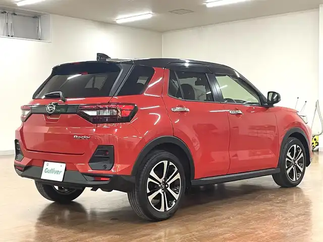 ダイハツ ロッキー G 道央・札幌 2021(令3)年 7.4万km ブラックマイカメタリック/コンパーノレッド 4WD/ワンオーナー/寒冷地仕様/純正メモリナビ/・フルセグTV/CD/DVD/BT/SD/USB/TVキャンセラー/バックカメラ/純正エンジンスターター/純正ドライブレコーダー/前席シートヒーター/スマートアシスト/・衝突警報機能/・衝突回避支援ブレーキ/・前後誤発進抑制機能/・レーンキープコントロール/・車線逸脱警報機能/・ふらつき警報/・先行車発進お知らせ機能/・標識認識機能/横滑り防止装置/前後コーナーセンサー/アダプティブクルーズコントロール/アイドリングストップ/オートライト/LEDヘッドライト/フォグライト/シーケンシャルウインカー/プッシュスタート/スマートキー×2/ステアリングリモコン/純正フロアマット/純正ドアバイザー/ウインカーミラー/純正17インチAW/新車時保証書/取扱説明書/ナビ取扱説明書