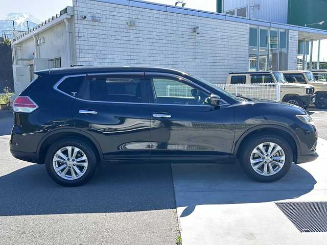 日産 エクストレイル 20X エマージェンシーブレーキ 山梨県 2014(平26)年 5.3万km ダイヤモンドブラック 純正ナビ/TV/CD/DVD/バックカメラ/衝突軽減装置/ETC/オートライト/オートエアコン/合皮シート/シートヒーター/LEDヘッドライト/純正１７インチアルミホイール/スマートキー/クリアランスソナー