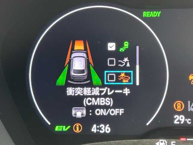 ホンダ ヴェゼル ハイブリッド e:HEV Z 大阪府 2025(令7)年 0.1万km未満 プラチナホワイトパール Honda SENSING/・衝突軽減ブレーキ（CMBS）/・誤発進抑制機能/・後方後発進抑制機能/・近距離衝突軽減ブレーキ/・歩行者事故軽減ステアリング/・路外逸脱抑制機能/・渋滞追従機能付アダプティブクルーズコントロール（ACC）/・車線維持支援システム（LKAS）/・トラフィックジャムアシスト（渋滞運転支援機能）/・先行車発進お知らせ機能/・標識認識機能/・オートハイビーム/・パーキングセンサーシステム/・急アクセル抑制機能/・アダプティブドライビングビーム/・ブラインドスポットインフォメーション/Honda CONNECTディスプレー+ETC2.0車載器(ナビゲーション連動)/ワイヤレス充電器/D/N席シートヒーター/ステアリングヒーター/純正18インチアルミホイール/フルセグTV/コーナーセンサー