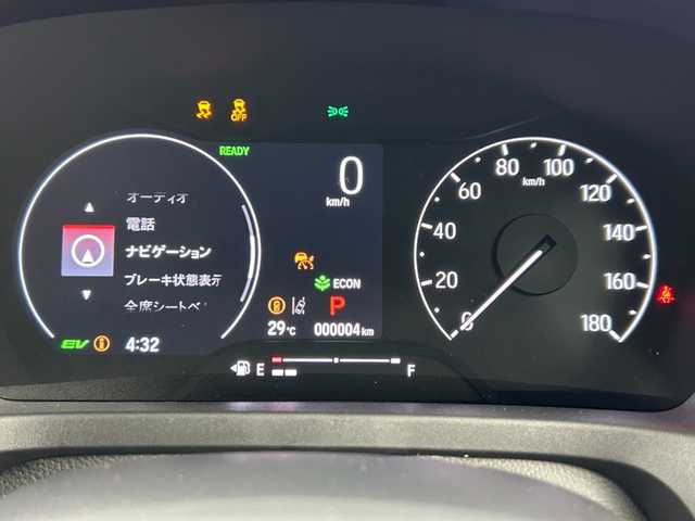 ホンダ ヴェゼル ハイブリッド e:HEV Z 大阪府 2025(令7)年 0.1万km未満 プラチナホワイトパール Honda SENSING/・衝突軽減ブレーキ（CMBS）/・誤発進抑制機能/・後方後発進抑制機能/・近距離衝突軽減ブレーキ/・歩行者事故軽減ステアリング/・路外逸脱抑制機能/・渋滞追従機能付アダプティブクルーズコントロール（ACC）/・車線維持支援システム（LKAS）/・トラフィックジャムアシスト（渋滞運転支援機能）/・先行車発進お知らせ機能/・標識認識機能/・オートハイビーム/・パーキングセンサーシステム/・急アクセル抑制機能/・アダプティブドライビングビーム/・ブラインドスポットインフォメーション/Honda CONNECTディスプレー+ETC2.0車載器(ナビゲーション連動)/ワイヤレス充電器/D/N席シートヒーター/ステアリングヒーター/純正18インチアルミホイール/フルセグTV/コーナーセンサー