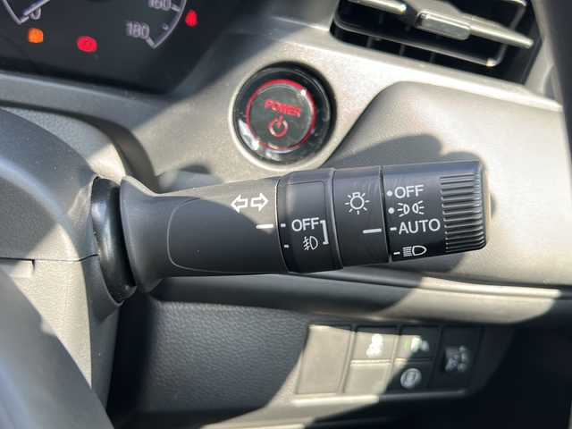 ホンダ ヴェゼル ハイブリッド 沖縄県 2021(令3)年 2.4万km サンドカーキパール ホンダセンシング/純正９型ナビ/ＡＭ／ＦＭ／ＣＤ／ＤＶＤ／ＢＴ/フルセグＴＶ/バックモニター/衝突軽減/クルコン/コーナーセンサー/オートライト/ＥＴＣ/純正１８ＡＷ/ドラレコ
