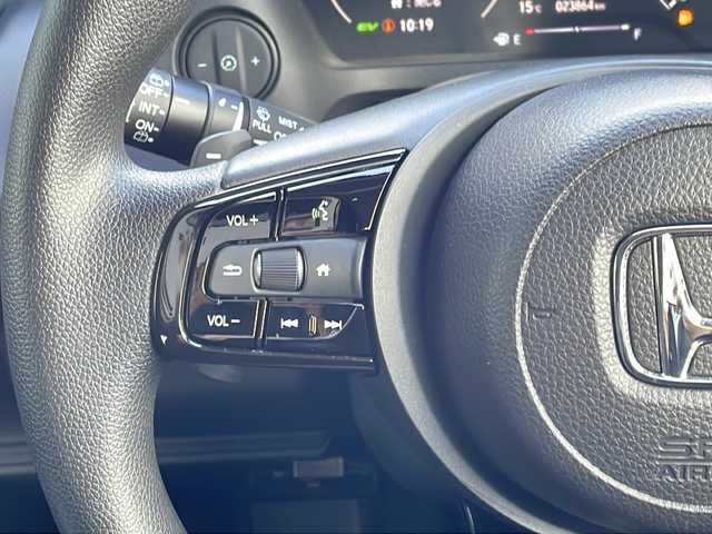 ホンダ ヴェゼル ハイブリッド e:HEV X 福岡県 2021(令3)年 2.4万km サンドカーキパール ホンダセンシング/純正９型ナビ/Bluetooth/CD/DVD/フルセグTV/バックモニター/追従クルーズコントロール/コーナーセンサー/ドライブレコーダー/ビルトインETC/純正LEDヘッドライト/オートライト/純正１８インチアルミホイール/フォグランプ/純正フロアマット/スマートキー/プッシュスタート